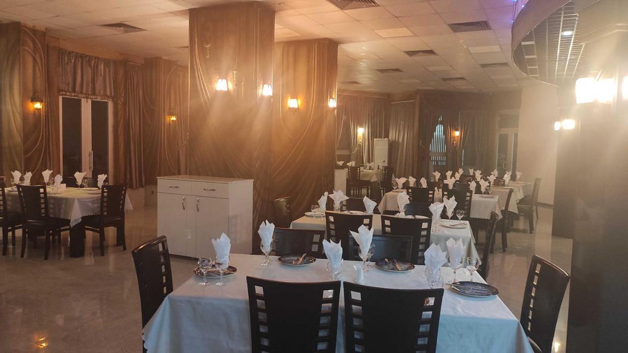 Darianna Batumi Hotel Bagian luar foto