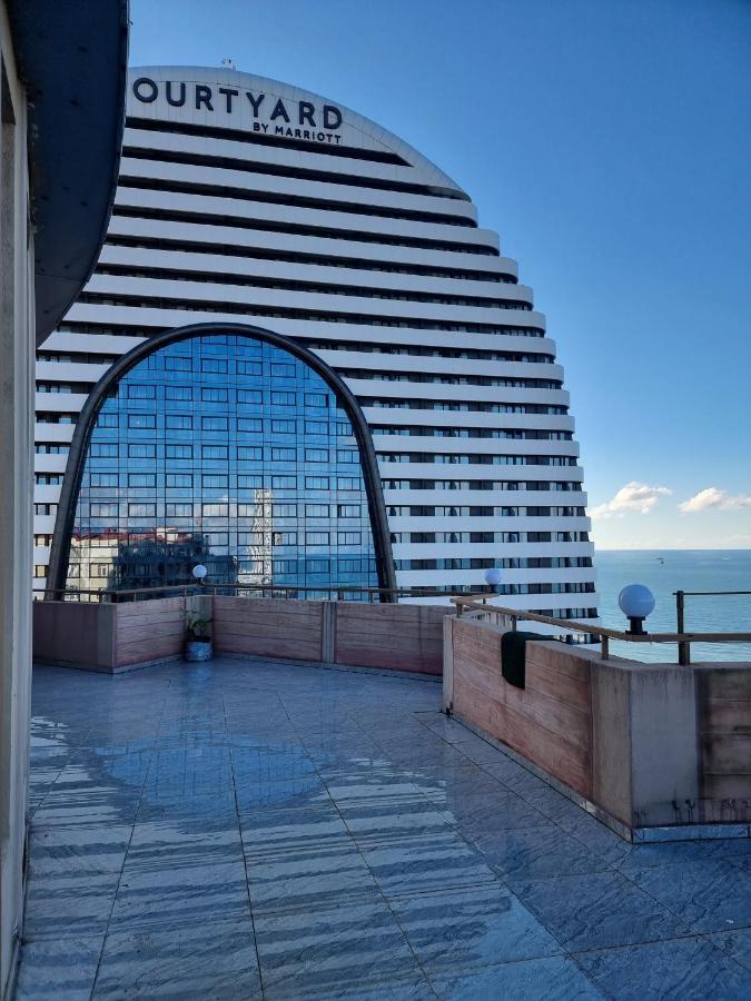Darianna Batumi Hotel Bagian luar foto