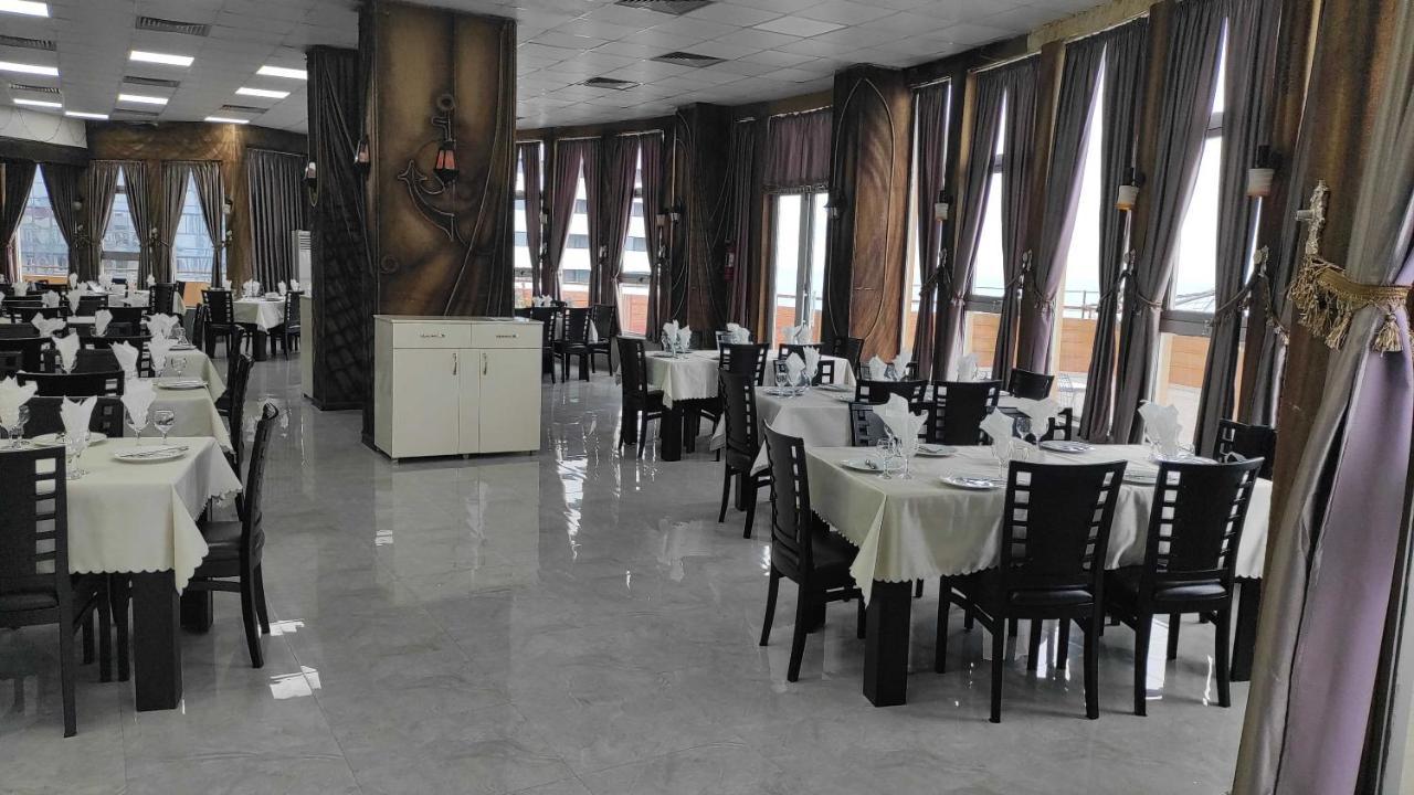 Darianna Batumi Hotel Bagian luar foto