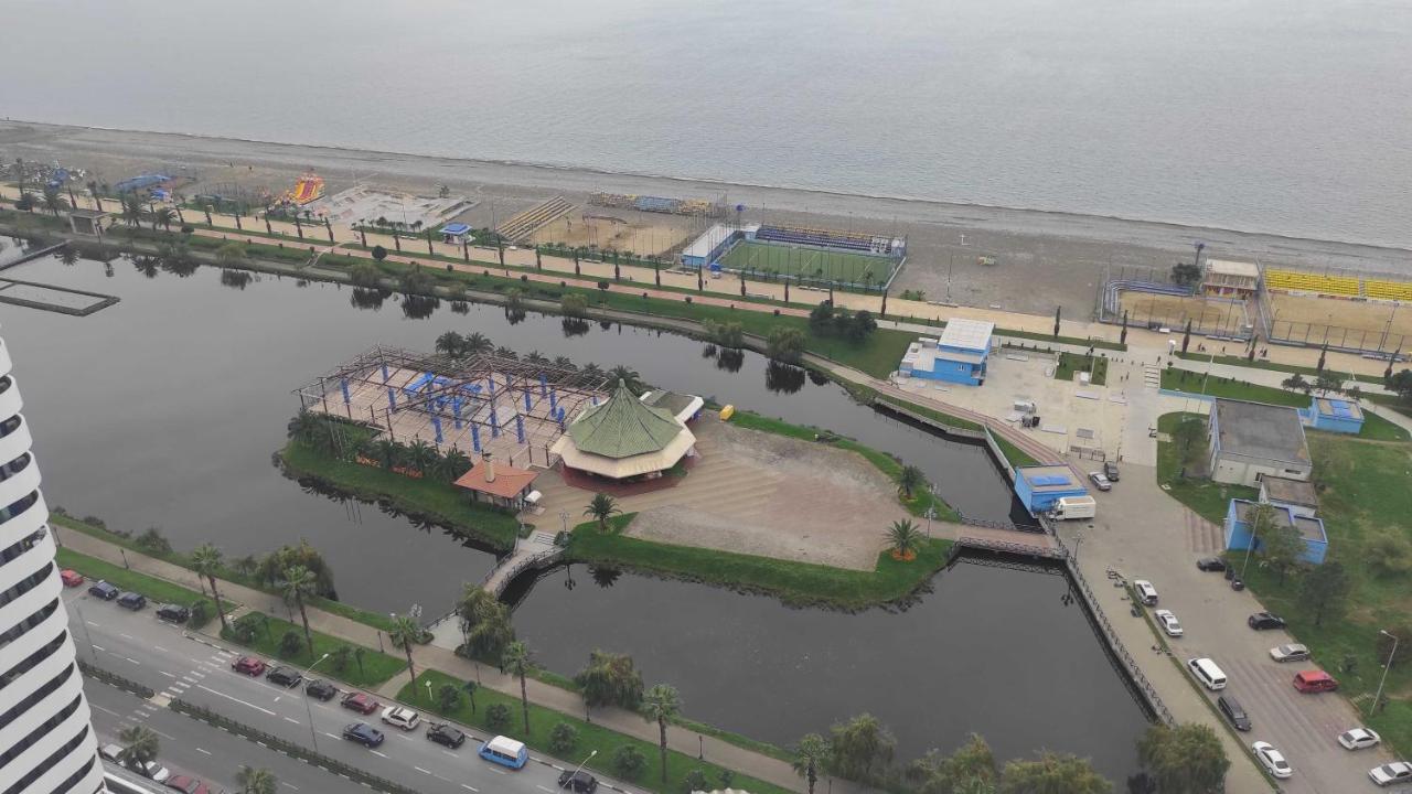 Darianna Batumi Hotel Bagian luar foto