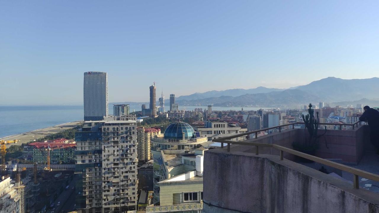 Darianna Batumi Hotel Bagian luar foto