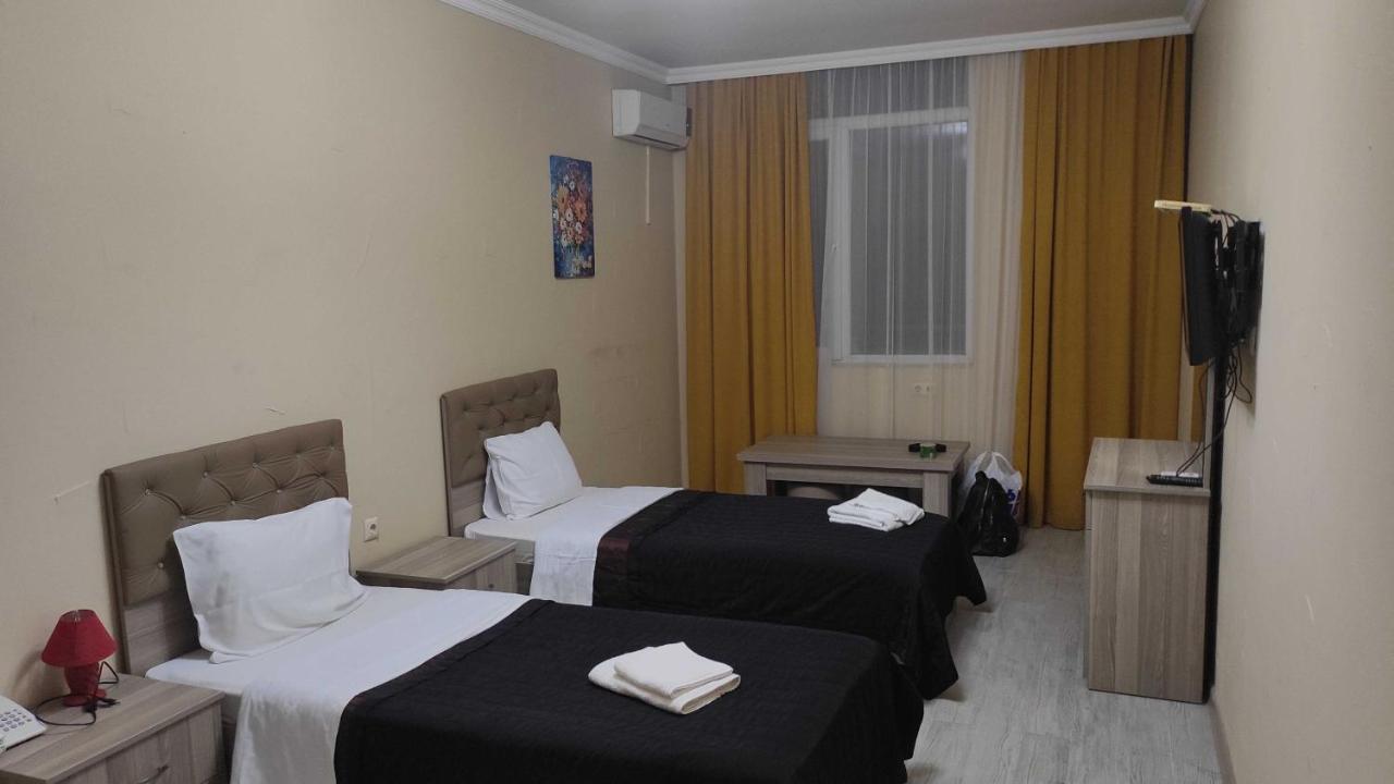 Darianna Batumi Hotel Bagian luar foto
