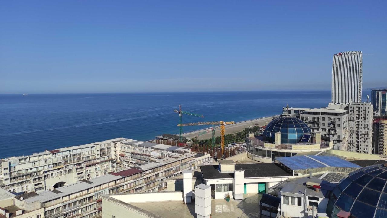 Darianna Batumi Hotel Bagian luar foto