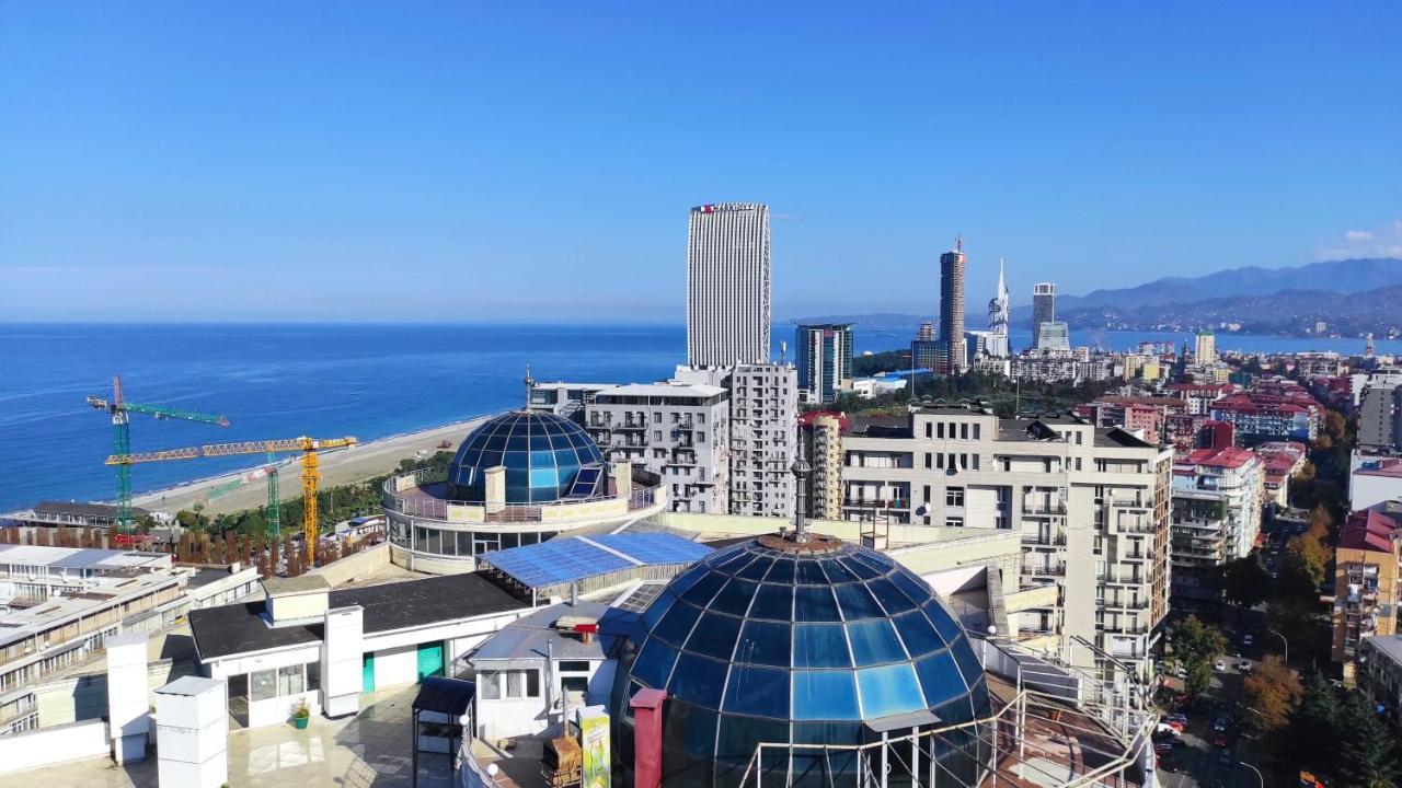 Darianna Batumi Hotel Bagian luar foto