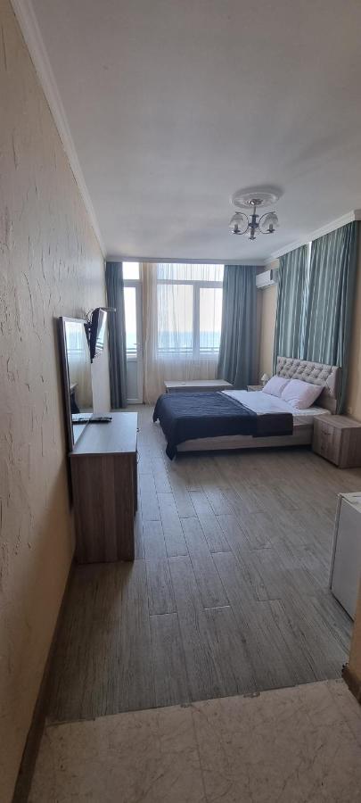 Darianna Batumi Hotel Bagian luar foto