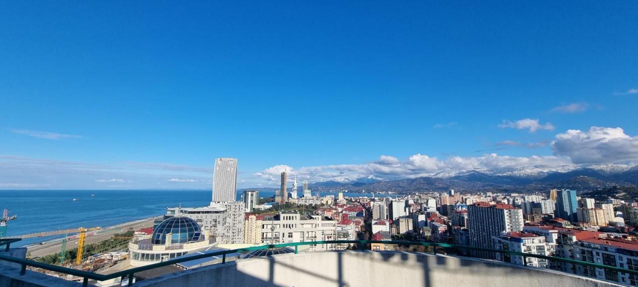 Darianna Batumi Hotel Bagian luar foto
