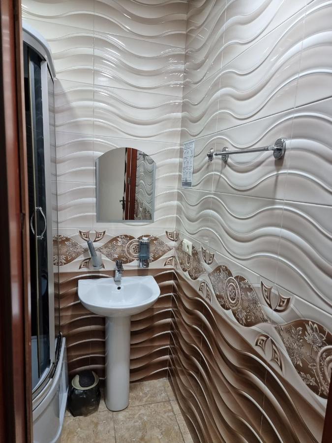Darianna Batumi Hotel Bagian luar foto