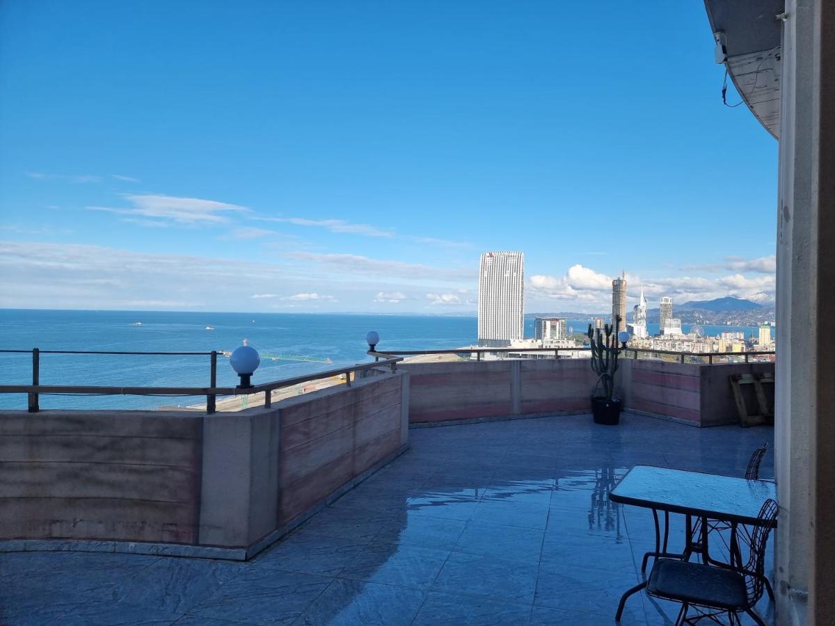 Darianna Batumi Hotel Bagian luar foto