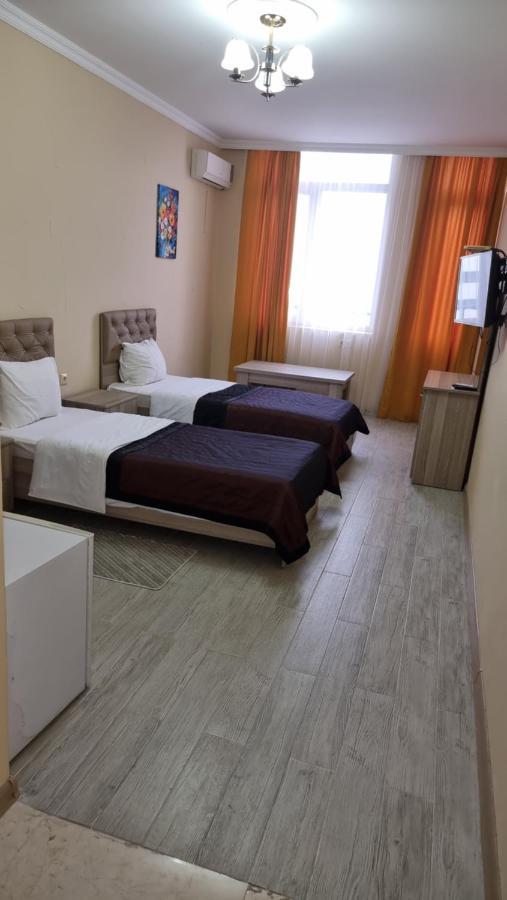 Darianna Batumi Hotel Bagian luar foto