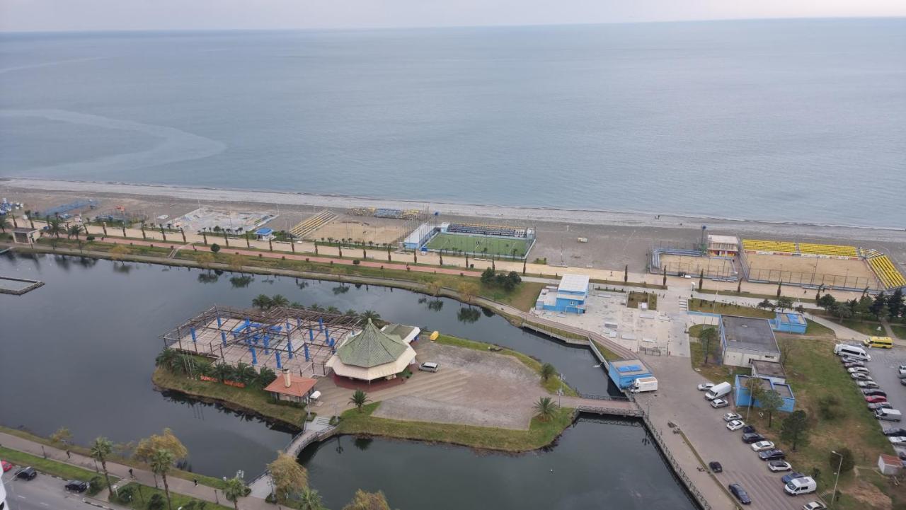 Darianna Batumi Hotel Bagian luar foto