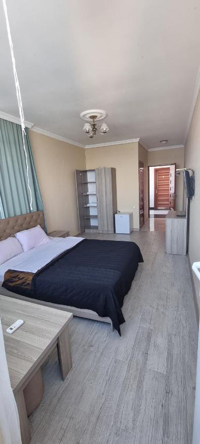 Darianna Batumi Hotel Bagian luar foto