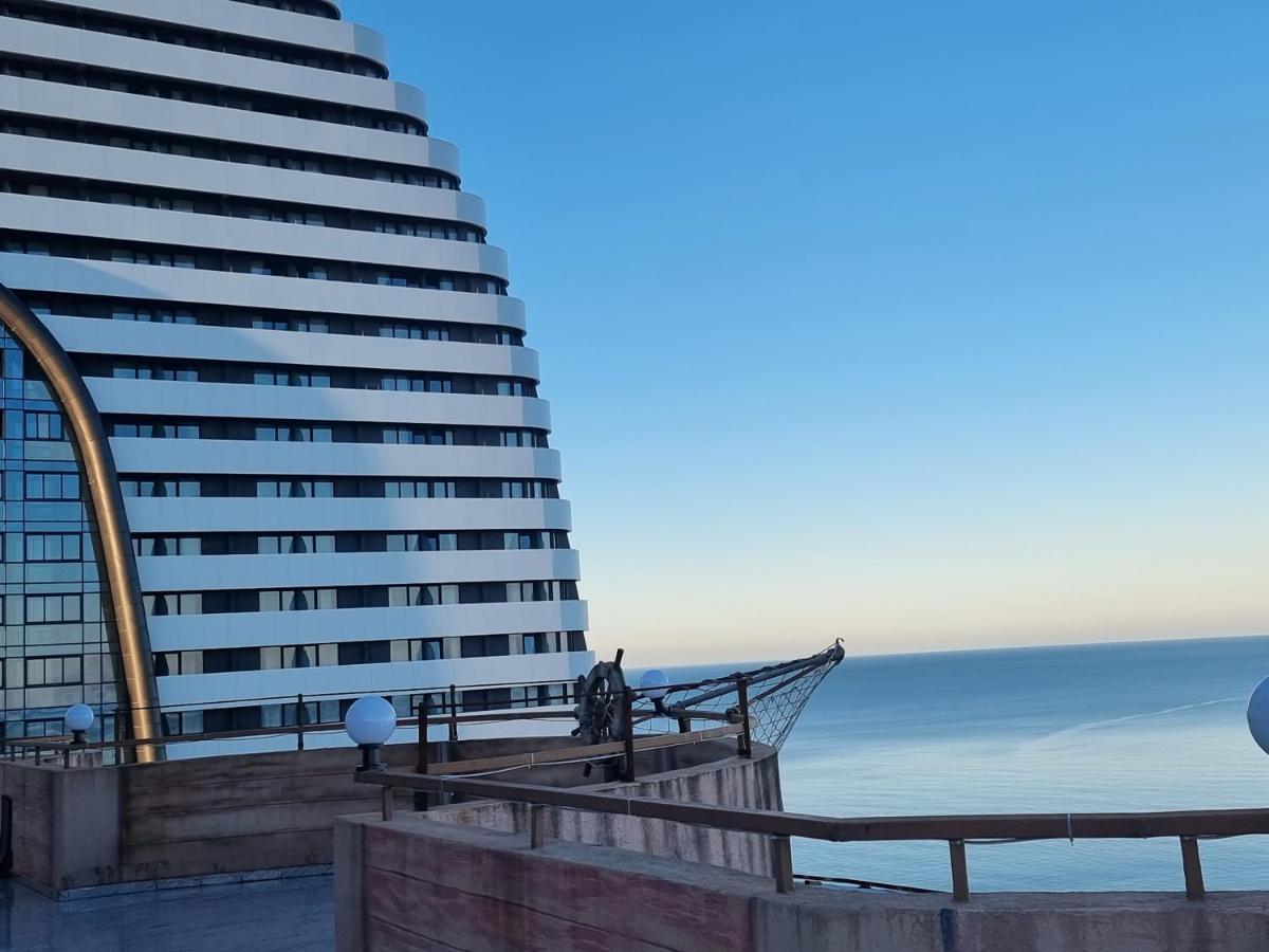 Darianna Batumi Hotel Bagian luar foto